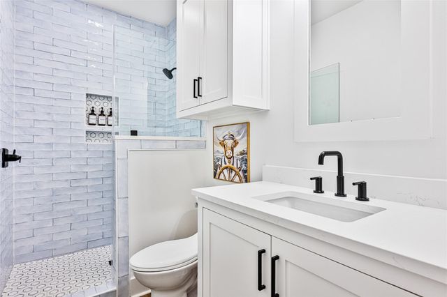 2301 Trinidad Drive, Crystal Beach, TX 77650