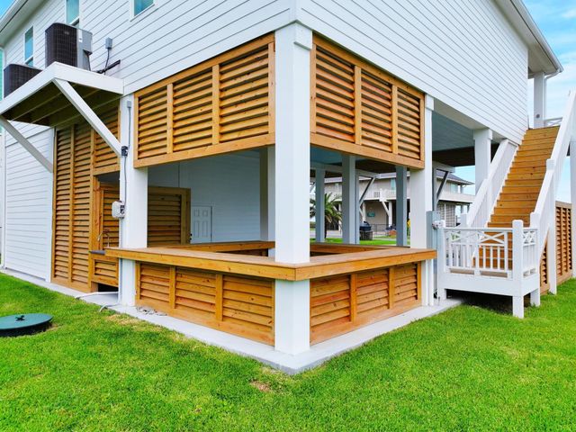 2301 Trinidad Drive, Crystal Beach, TX 77650