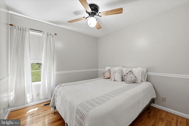 389 W DUCK ST, Front Royal, VA 22630