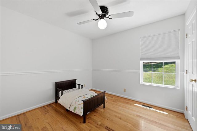 389 W DUCK ST, Front Royal, VA 22630