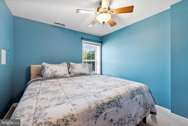389 W DUCK ST, Front Royal, VA 22630