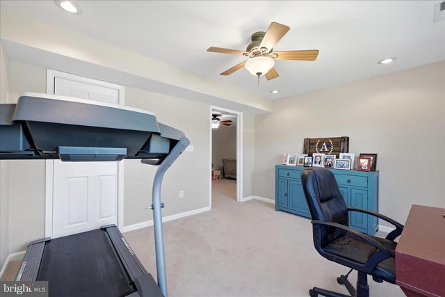 389 W DUCK ST, Front Royal, VA 22630