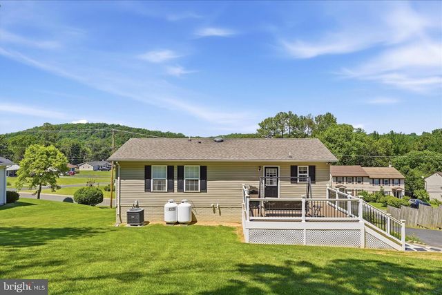 389 W DUCK ST, Front Royal, VA 22630