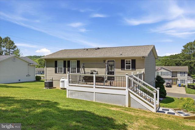 389 W DUCK ST, Front Royal, VA 22630