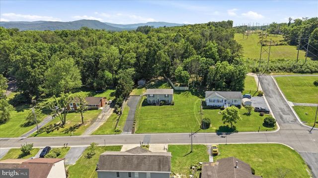 389 W DUCK ST, Front Royal, VA 22630