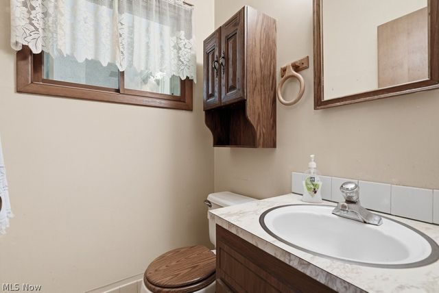 33305 W Sharondale Drive, Solon, OH 44139