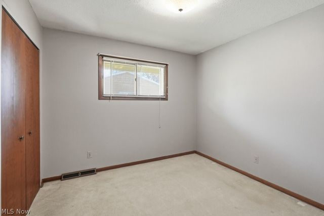 33305 W Sharondale Drive, Solon, OH 44139