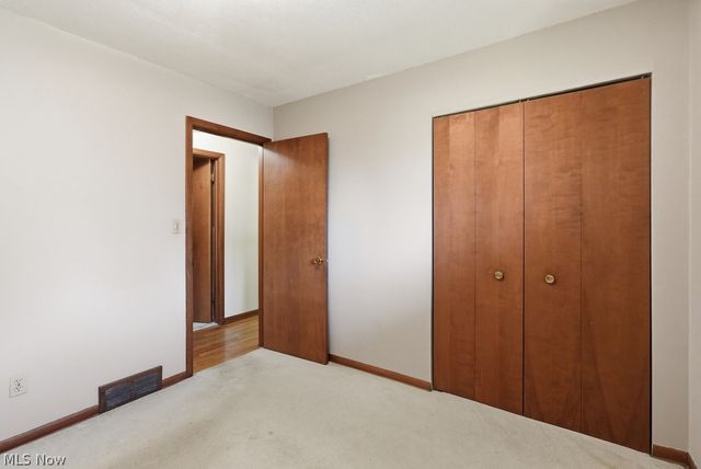 33305 W Sharondale Drive, Solon, OH 44139