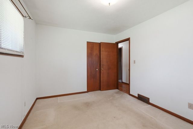 33305 W Sharondale Drive, Solon, OH 44139