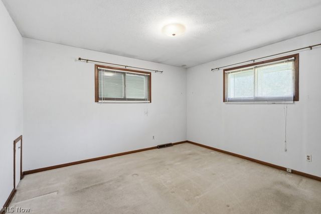 33305 W Sharondale Drive, Solon, OH 44139