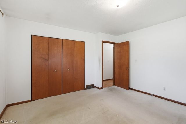 33305 W Sharondale Drive, Solon, OH 44139