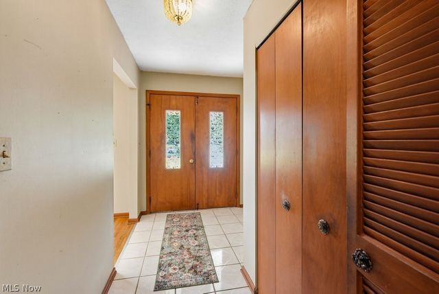 33305 W Sharondale Drive, Solon, OH 44139