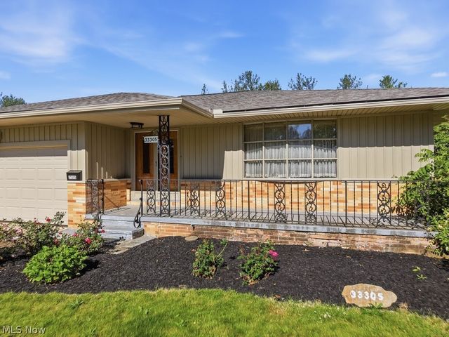 33305 W Sharondale Drive, Solon, OH 44139