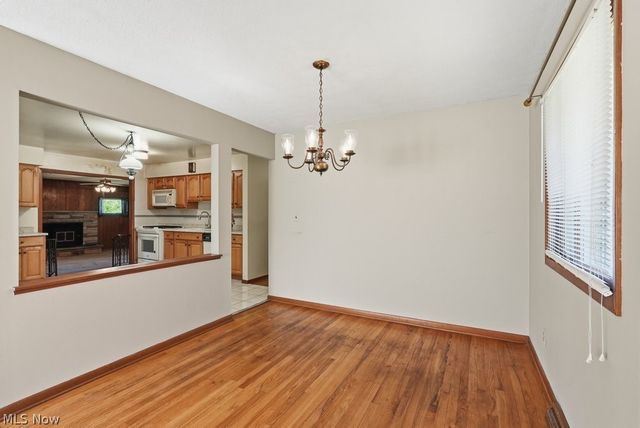 33305 W Sharondale Drive, Solon, OH 44139