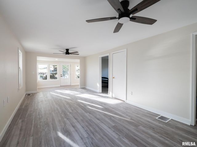 118 N ROOSEVELT Street, North Pekin, IL 61554
