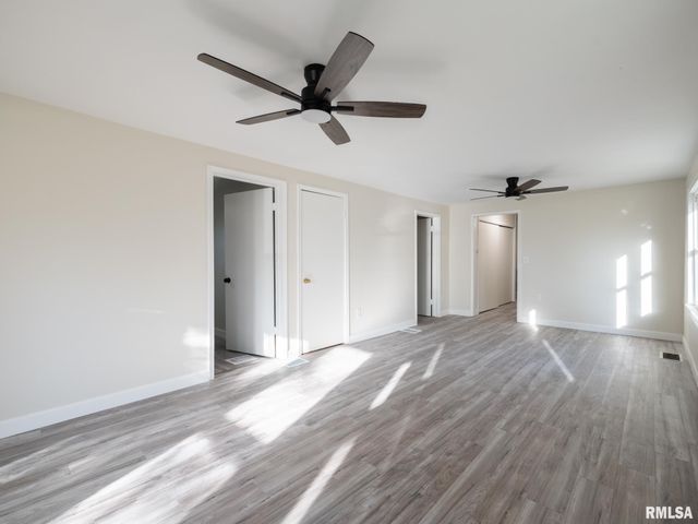 118 N ROOSEVELT Street, North Pekin, IL 61554