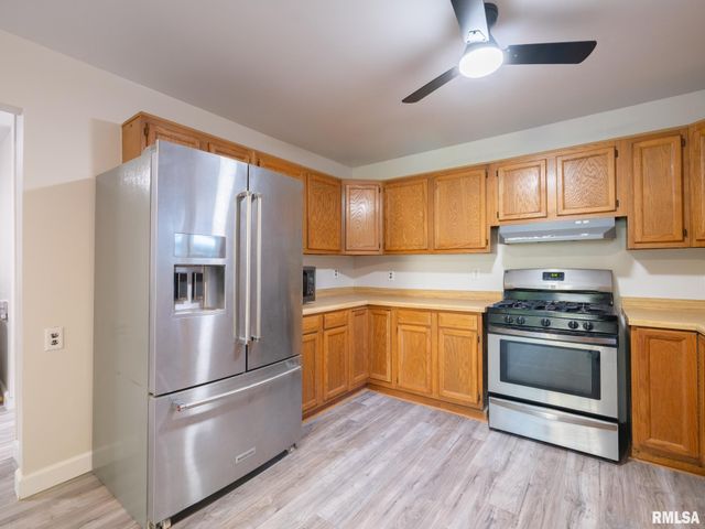 118 N ROOSEVELT Street, North Pekin, IL 61554