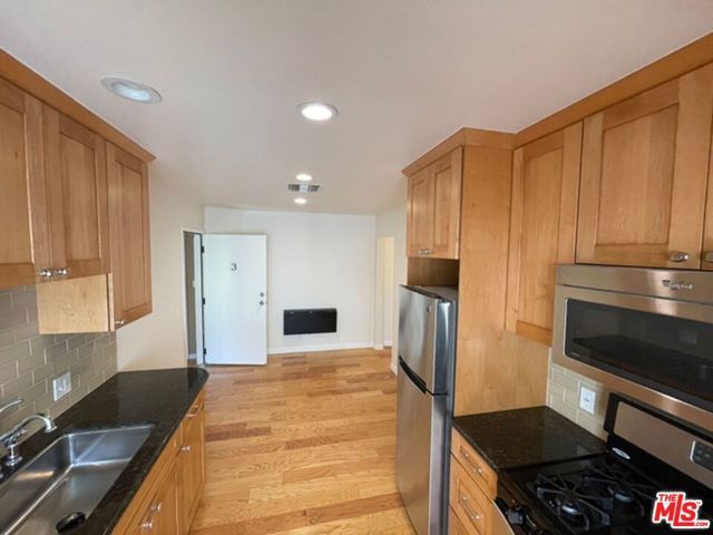 3192 Queensbury Drive, Los Angeles, CA 90064