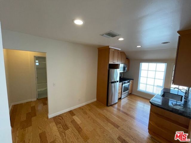 3192 Queensbury Drive, Los Angeles, CA 90064
