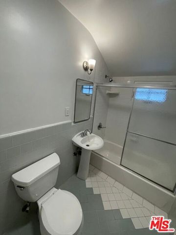 3192 Queensbury Drive, Los Angeles, CA 90064