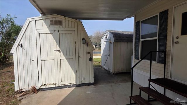 2420 Bobolink Circle W, Palmview, TX 78572