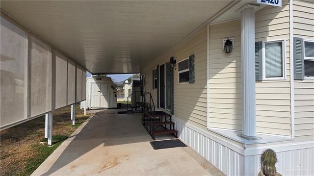 2420 Bobolink Circle W, Palmview, TX 78572