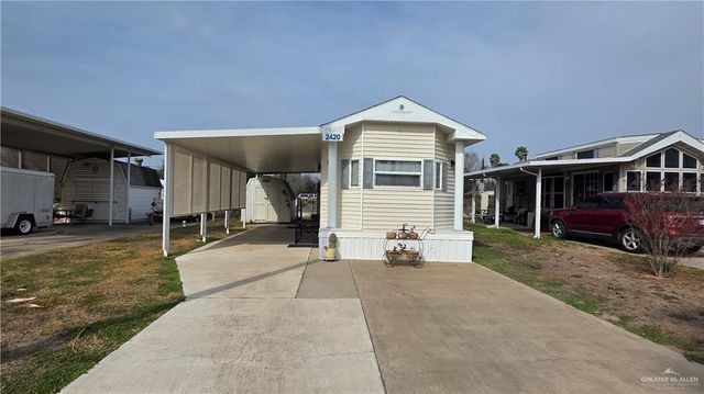 2420 Bobolink Circle W, Palmview, TX 78572