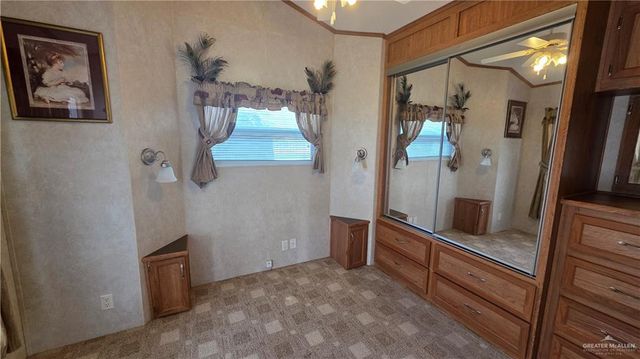 2420 Bobolink Circle W, Palmview, TX 78572