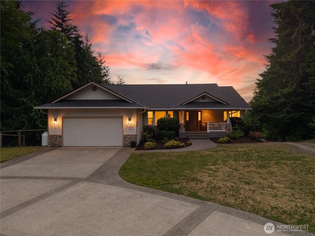 27581 Heavenly Place NE, Kingston, WA 98346