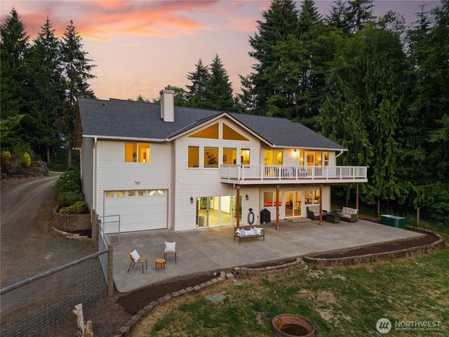 27581 Heavenly Place NE, Kingston, WA 98346