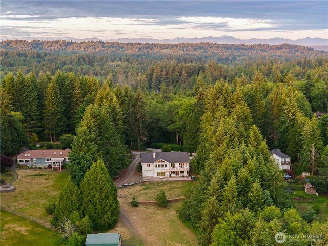 27581 Heavenly Place NE, Kingston, WA 98346