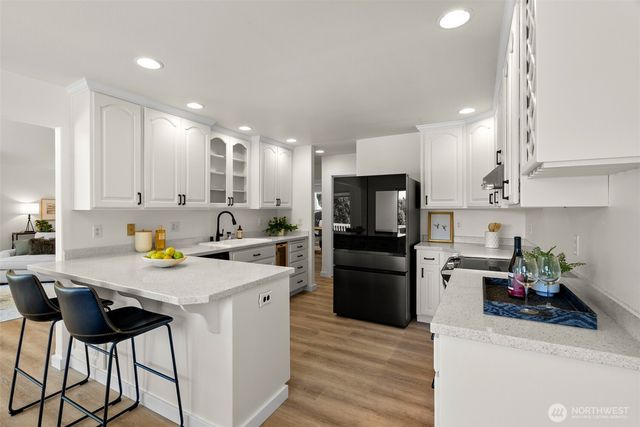 27581 Heavenly Place NE, Kingston, WA 98346