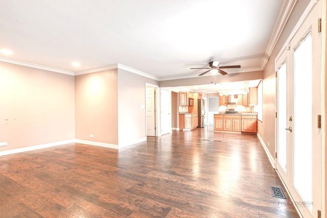 562 Applegate Lane, Lake Zurich, IL 60047