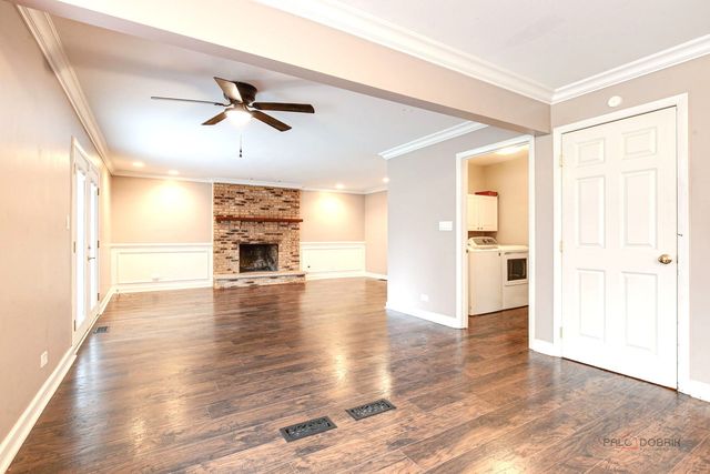 562 Applegate Lane, Lake Zurich, IL 60047