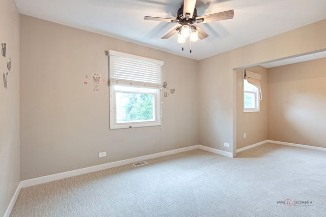 562 Applegate Lane, Lake Zurich, IL 60047