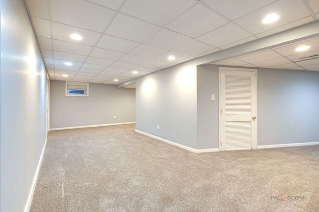 562 Applegate Lane, Lake Zurich, IL 60047