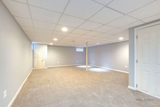 562 Applegate Lane, Lake Zurich, IL 60047