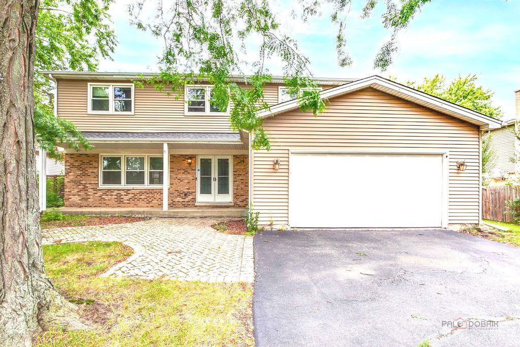 562 Applegate Lane, Lake Zurich, IL 60047 — photo 2