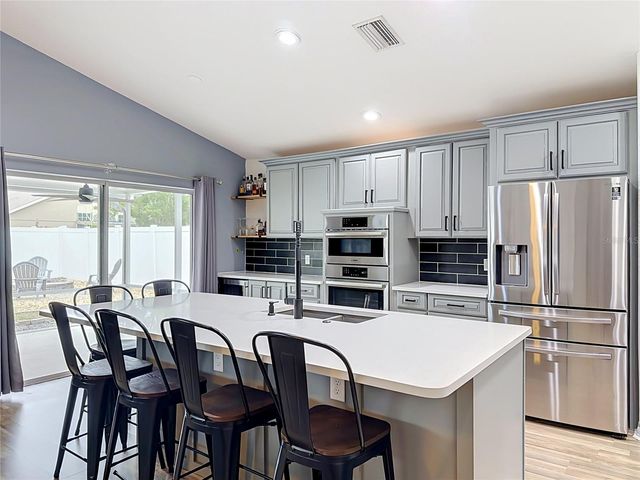 8278 PEAK AVENUE, Lakeland, FL 33810