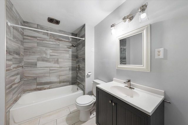 1217 North AVENUE, Sheboygan, WI 53083