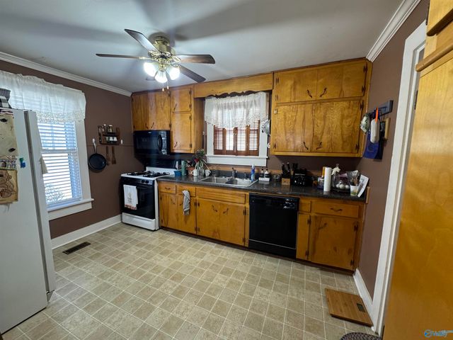 613 Sizemore Street, Gadsden, AL 35903