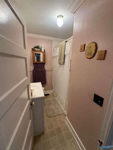 613 Sizemore Street, Gadsden, AL 35903