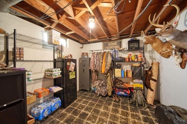 422 May Drive, Adrian, MI 49221