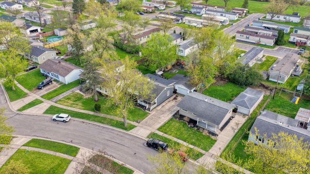 422 May Drive, Adrian, MI 49221