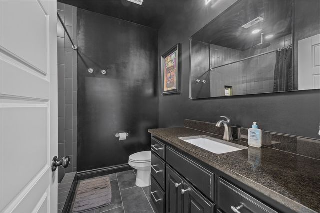 335 Combs Avenue, Fayetteville, AR 72701