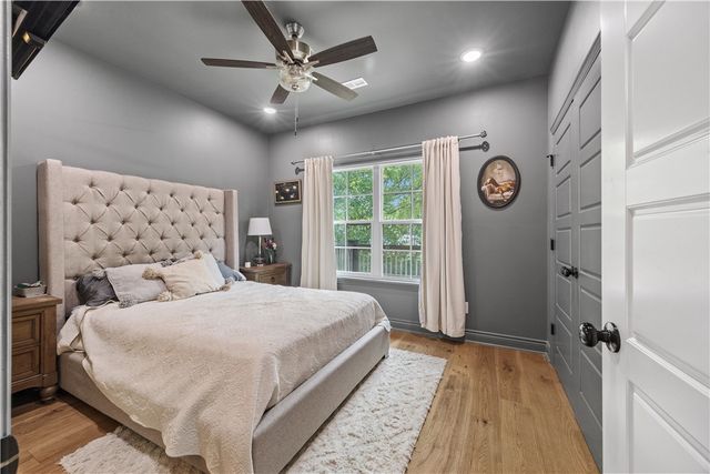 335 Combs Avenue, Fayetteville, AR 72701