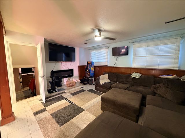 4127 55th Street, Des Moines, IA 50310