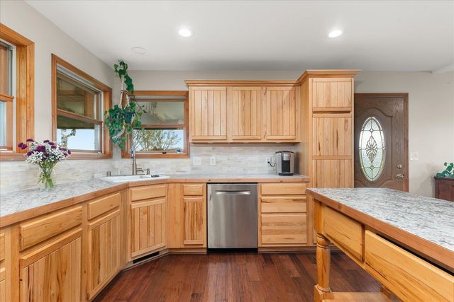 6810 W Wild Rose Rd, Deer Park, WA 99006