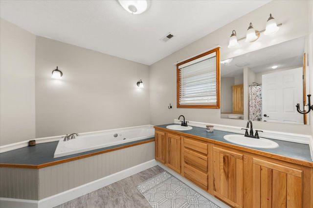 6810 W Wild Rose Rd, Deer Park, WA 99006