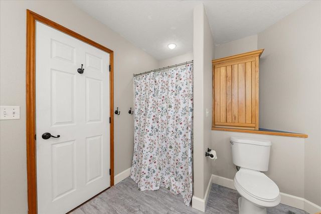 6810 W Wild Rose Rd, Deer Park, WA 99006